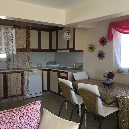 Iasos Beach Garden Apart アパート